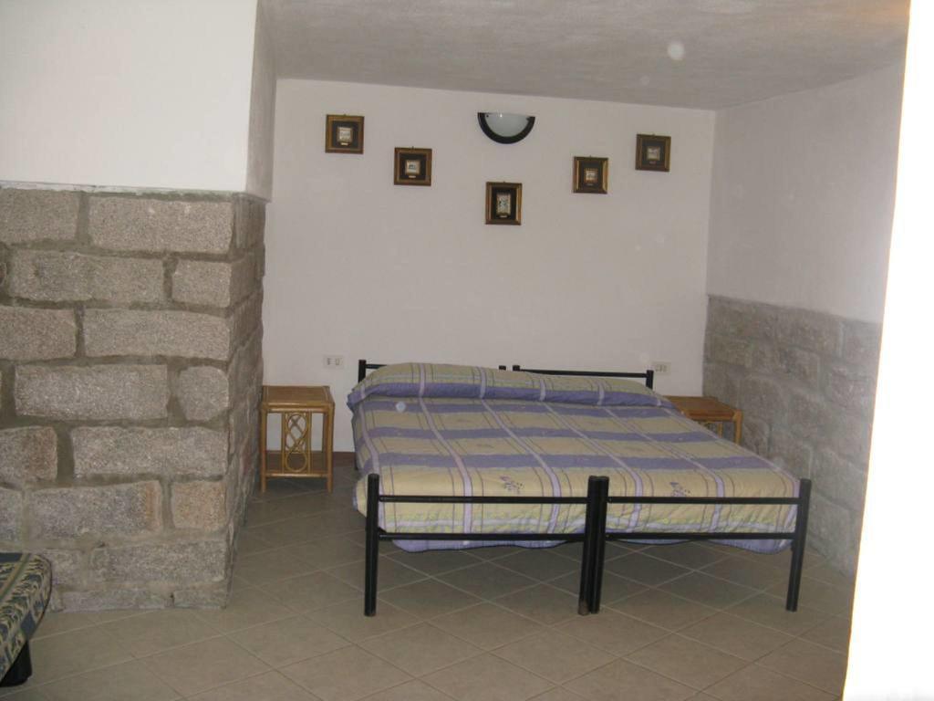 Studio Marinedda Isola Rossa Habitación foto